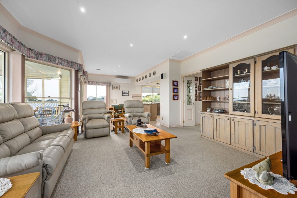 living-room-tampa-bay-real-estate
